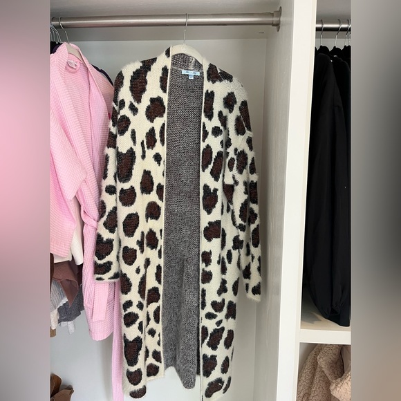 She + Sky Sweaters - Leopard long cardigan